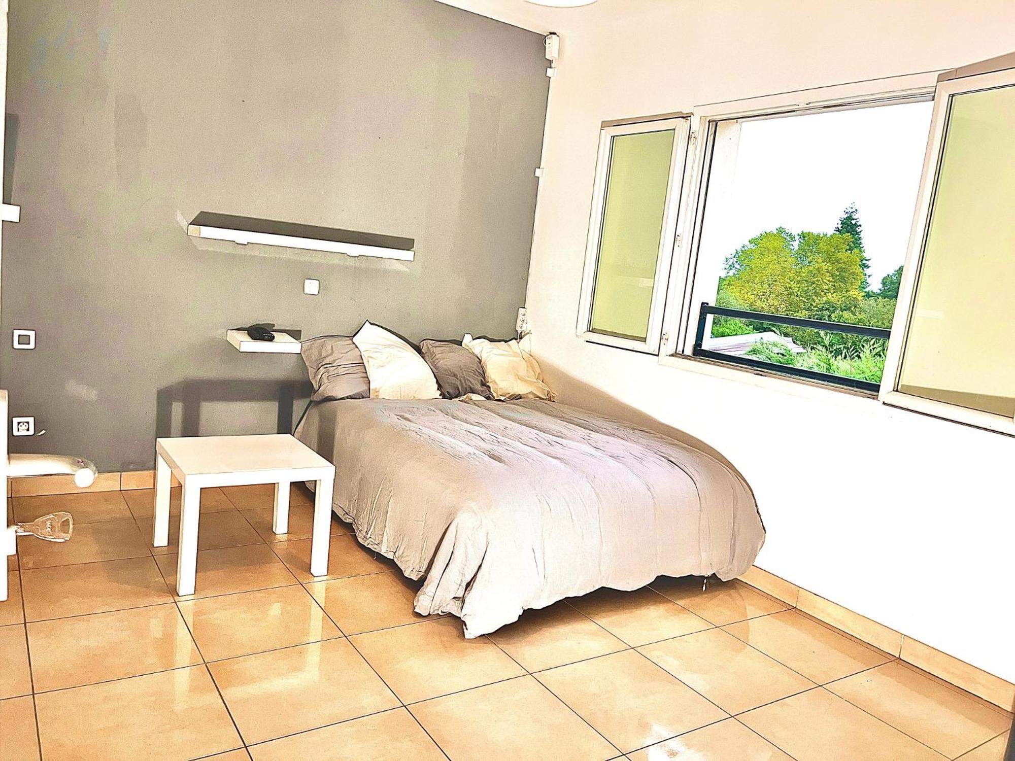 Room In House Villefontaine Luaran gambar